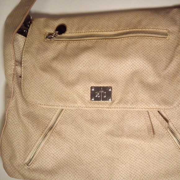Ladies Crossbody Bag - Picture 3 of 5